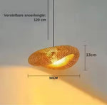 Moderne rotan plafondlamp van natuurlijk bamboe, ideaal voor woonkamerverlichting.