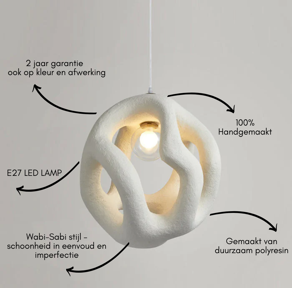 japandi stijl hanglamp met matte steenlook en warme lichtkleur