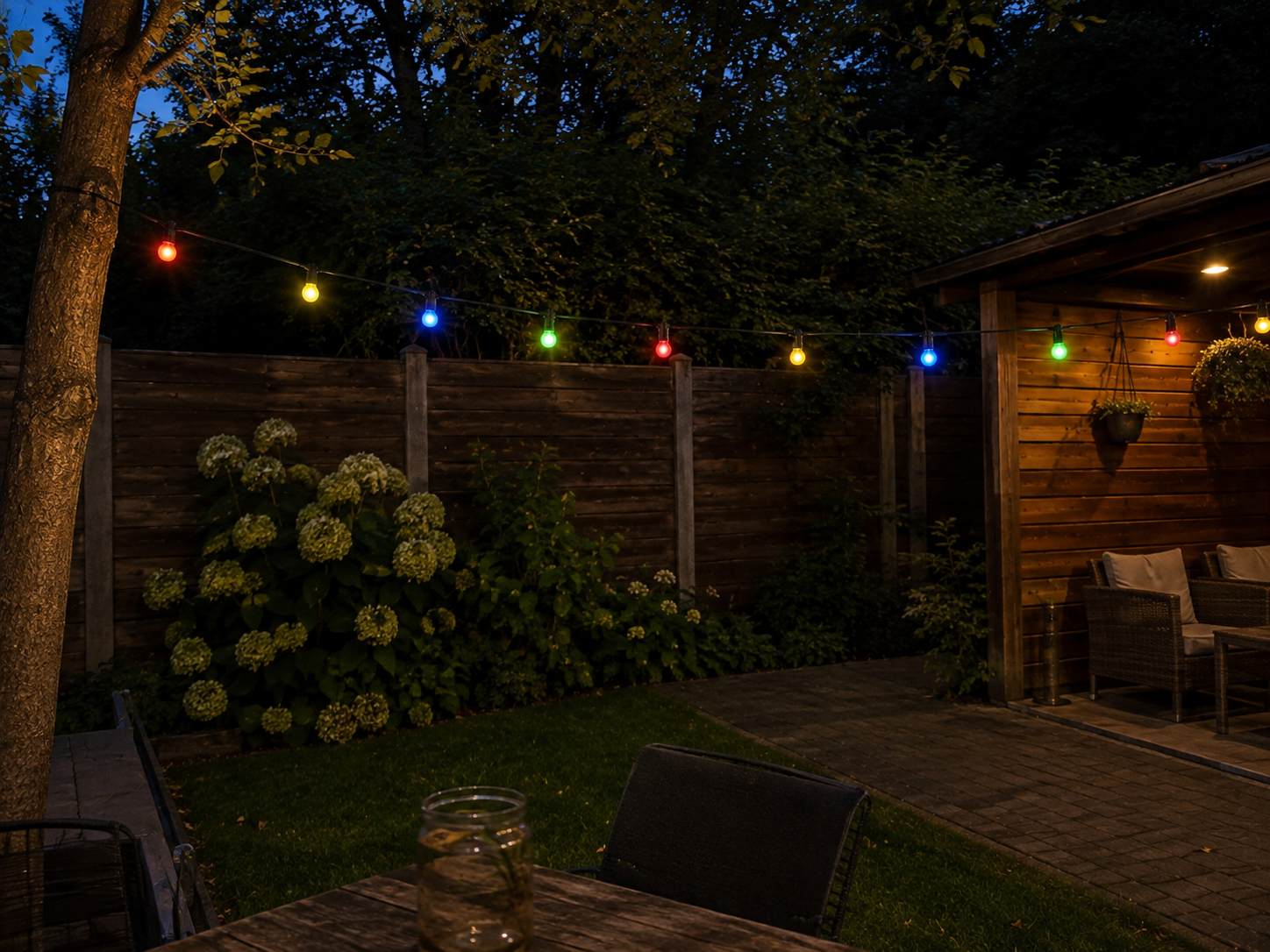Koppelbaar Lichtendirect lichtsnoer tot 130 meter met gekleurde LED lampen